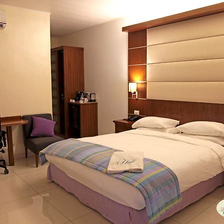 The Hub Hotel New England Room photo
